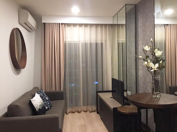 Noble Revolve Ratchada 1