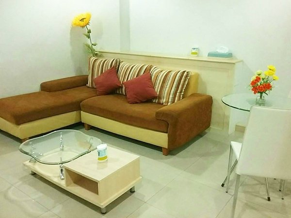 Aree Place