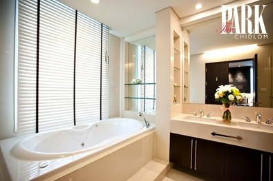 The Park Chidlom  condo for rent
