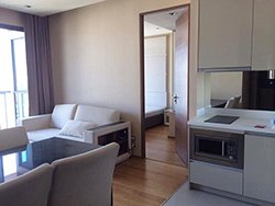 The Address Sathorn <strong>flat apartment for rent in Chong Nonsi</strong>