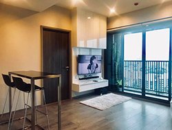 Whizdom Avenue Ratchada <strong>Ladprao (Lat Phrao) condo apartment flat for rent</strong>
