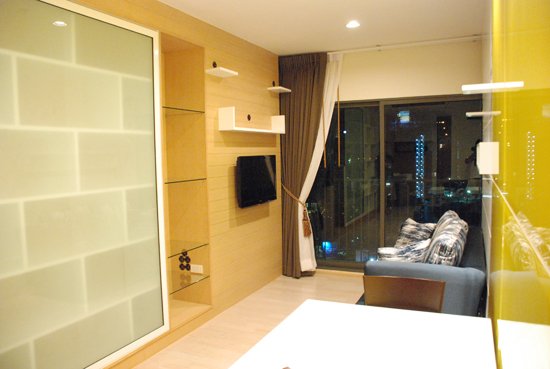 <strong>Noble Remix Sukhumvit 36 condo for rent</strong>, 45 sqm, 1 bed/1 bath, great city view, fully furnished with washing machine